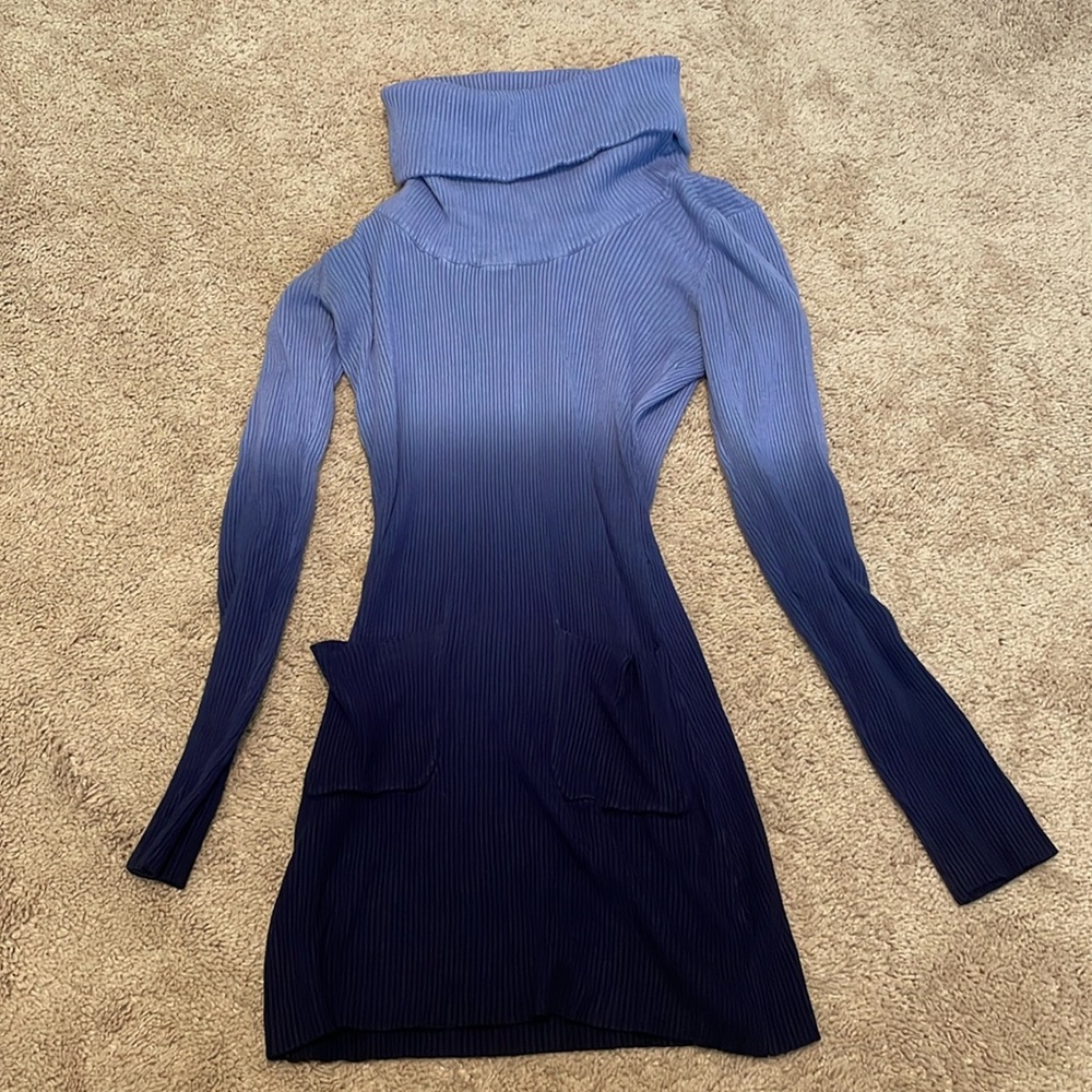 Blue ombré tunic sweater